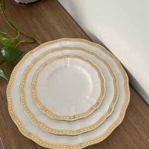 Royal Crown Derby Carlton Gold CARLTON Dinner, Salad and Bread Plates Set of 3